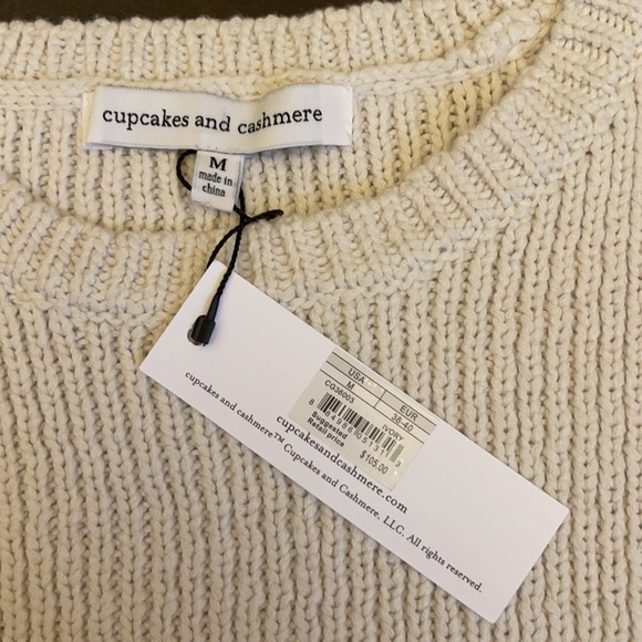 Cupcakes and cashmere top/vest with tassels - Picture 6 of 7